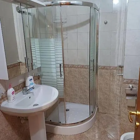 Argen New Bazaar טיראנה