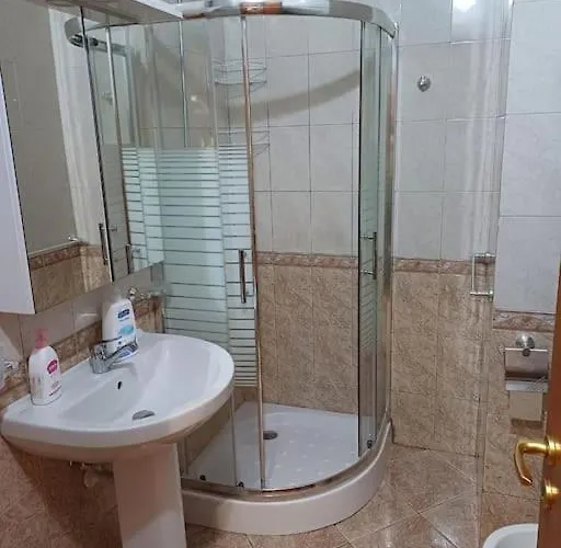 Argen New Bazaar 地拉那